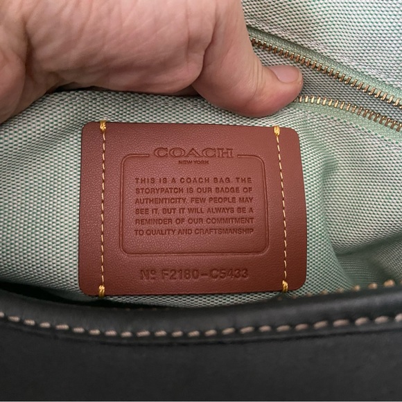 🌸SOLD🌸 Coach Andie in Amazon Green - Picture 8 of 10